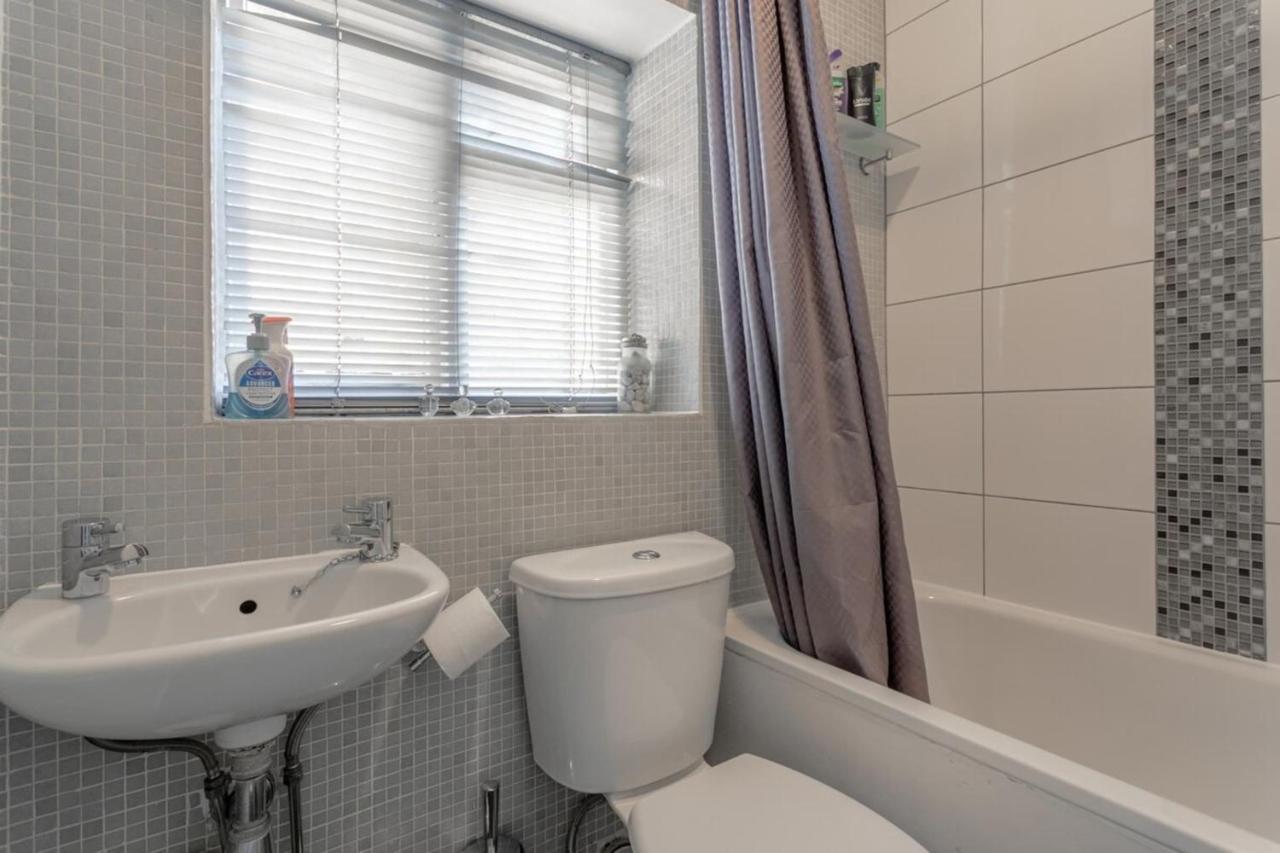 Stylish 1 Bed Apartment Near Battersea Park لندن المظهر الخارجي الصورة